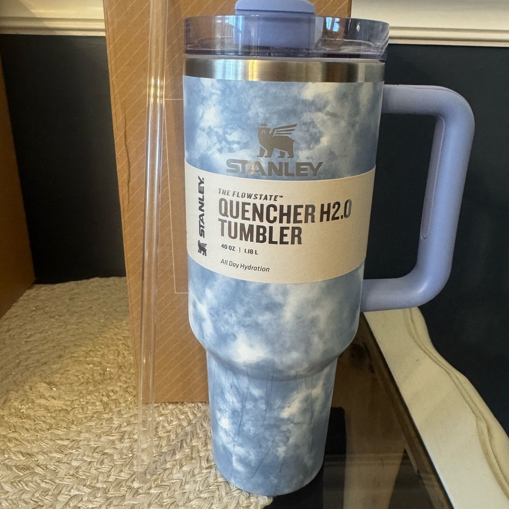 Stanley Quencher H2.0 Tumbler - Ocean Tie Dye